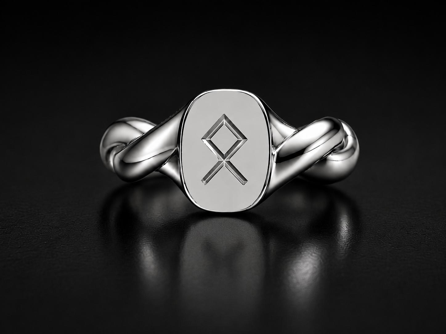 Wunden silver signet ring with a hand-engraved rune Wunden silver signet ring with a hand-engraved rune