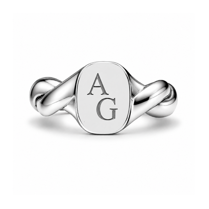 Treowth Wunden I silver signet ring with hand-engraved initials in the classic style